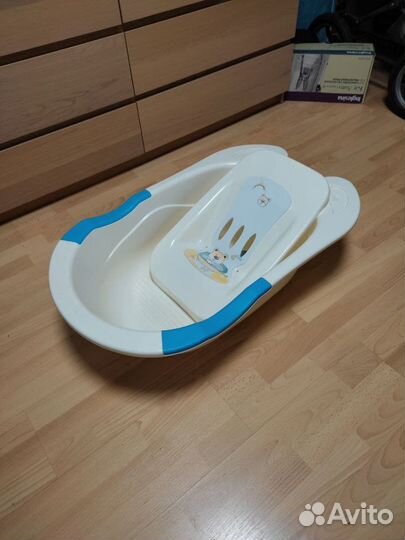 Ванночка для купания с горкой для новорожденного