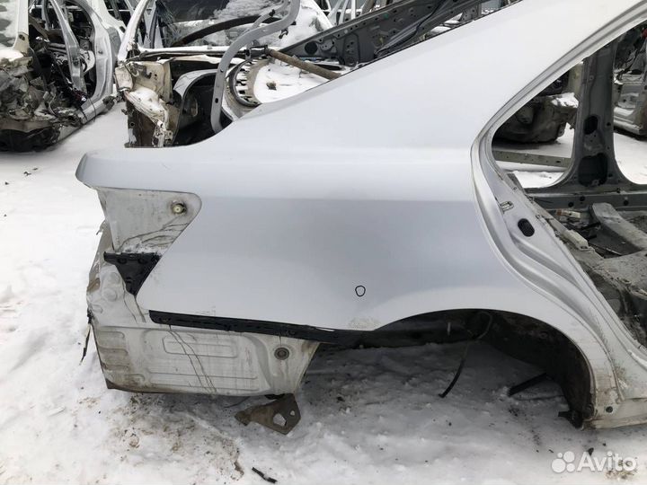 Крыло заднее правое Toyota Camry