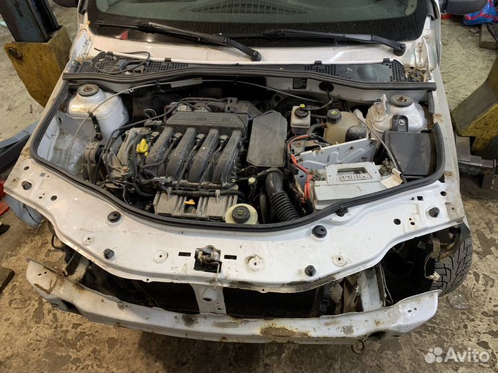 Renault Duster 1.6 4WD разбор