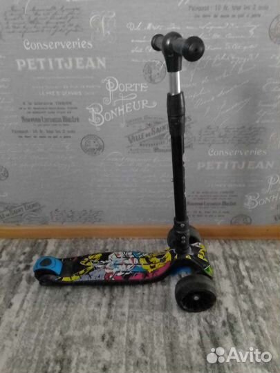 Самокат детский трехколесный светящиеся колеса