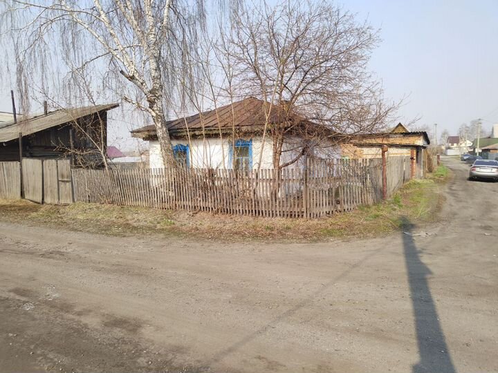 Дом 32,8 м² на участке 7 сот.