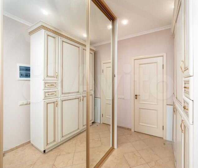 2-к. квартира, 62 м², 8/10 эт.