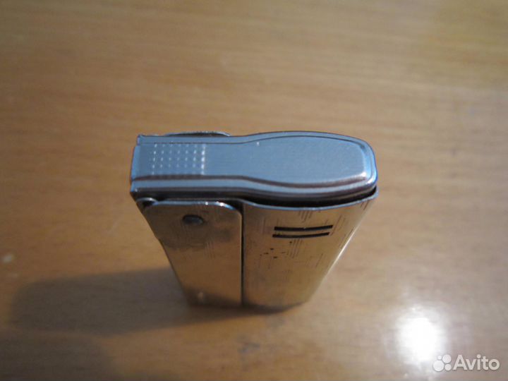 Зажигалка бензиновая защита от ветра