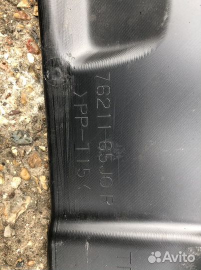 Обшивка багажника правая Сузуки Гранд Витара