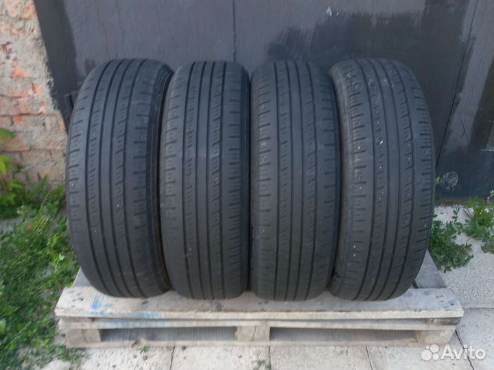 Kumho Solus KL21 215/70 R16