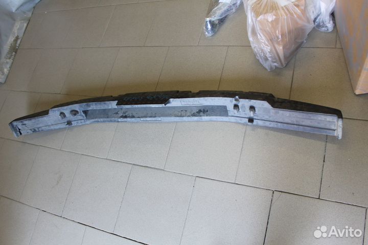 Абсорбер бампера Toyota Land Cruiser 200 2011