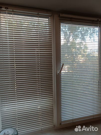 Жалюзи горизонтальные бу алюминиевые