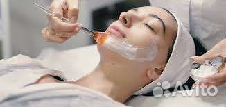 Модели к парикмахеру, на маникюр к косметологу