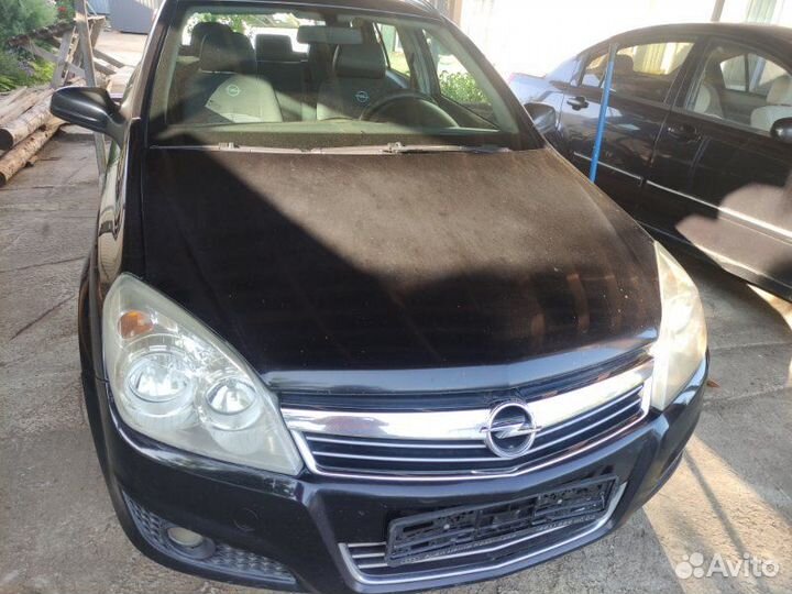 Капот Opel Astra универсал 1.6 2007