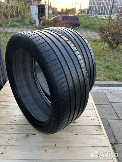 Michelin Pilot Sport 4 265/40 R22 106Y