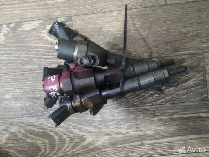 Форсунка Bosch 0445110021 Renault F9Q 732