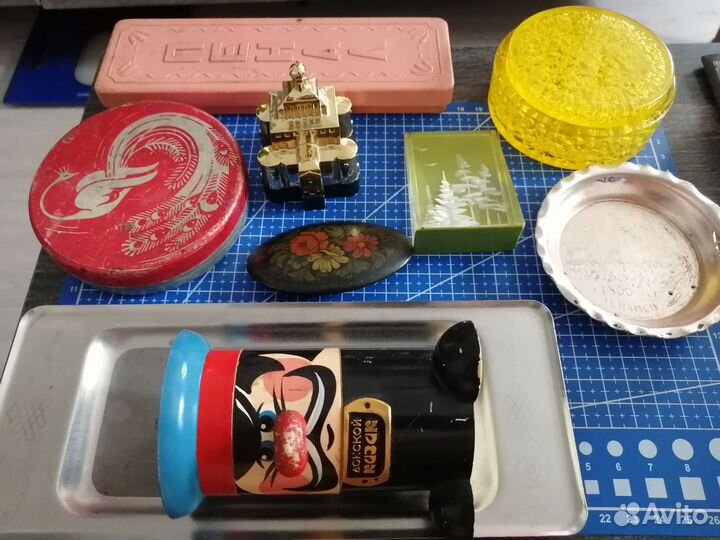 Сувениры и предметы быта из СССР