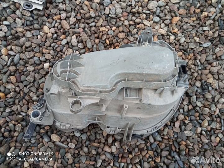 Правая фара Mercedes W210