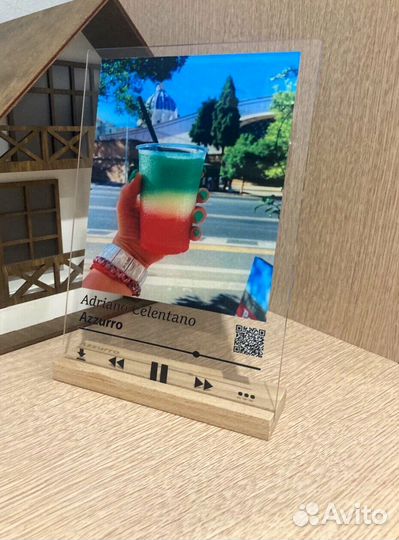 Трек-пластинка, живое фото