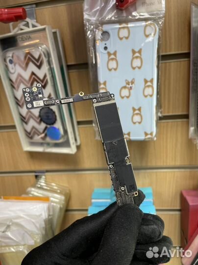 Плата iPhone 8 Plus 64GB рабочая без отпечатка