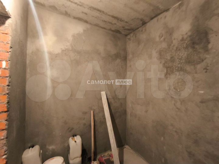 2-к. квартира, 76 м², 8/9 эт.