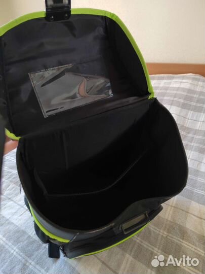 Рюкзак школьный для мальчика начальная школа