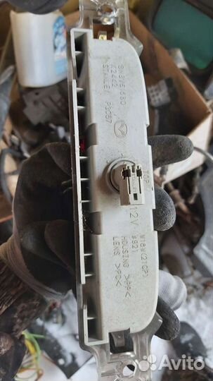 Фонарь в крышку багажника Mazda 3 bk