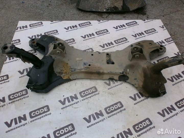 Подрамник передний Джили мк кросс