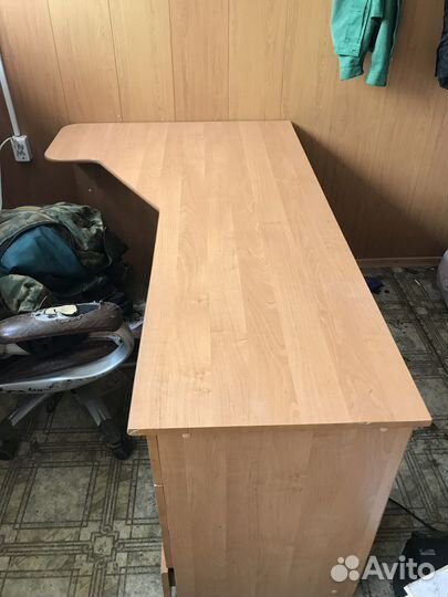 Компьютерный стол