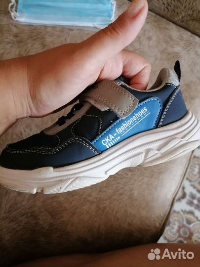 Кроссовки детские