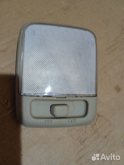 Плафон салонный Infiniti QX56