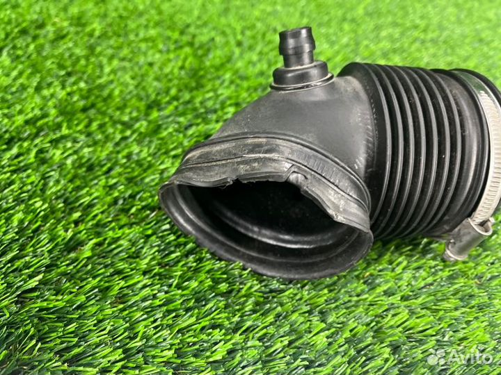 Патрубок впускной системы Bmw 1 E87 N45B16 2006