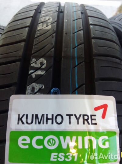 Kumho Ecowing ES31 225/50 R17 98W