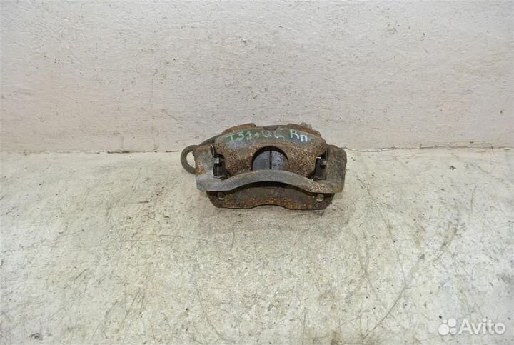 Суппорт передний правый Nissan Qashqai (J10) 2006