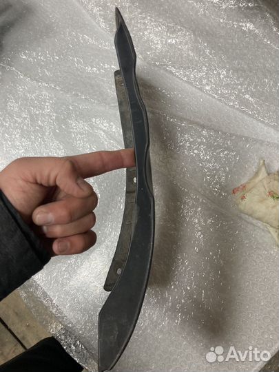 Молдинг переднего правого крыла RAV-4 97