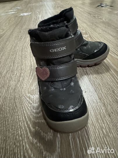Ботинки зимние для девочки Geox