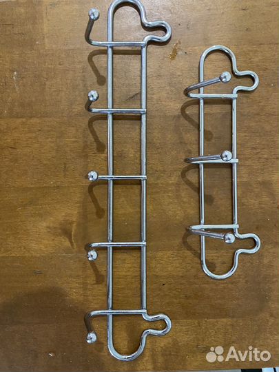 Вешалка настенная металлическая