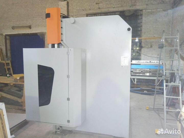 Листогибочный пресс