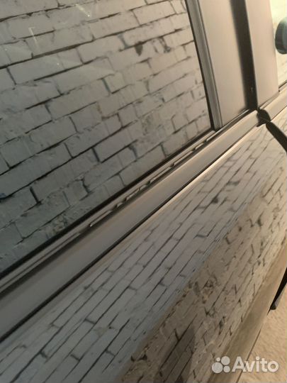 Молдинги на стекло Mazda 3 bk