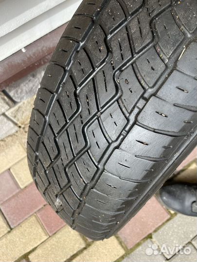 Bridgestone Dueler H/T 688 215/65 R16 98S