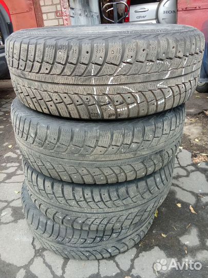 Gislaved Nord Frost 5 215/65 R16