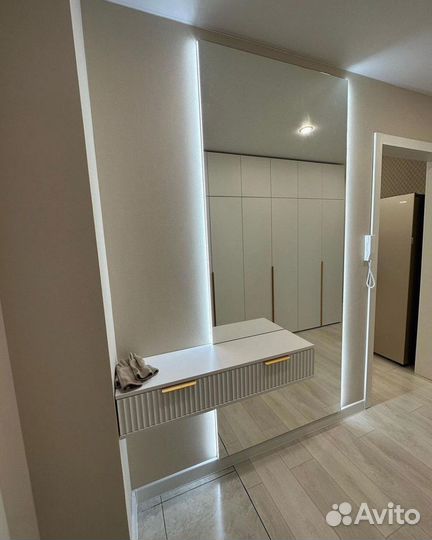 Шкаф распашной с фрезеровкой