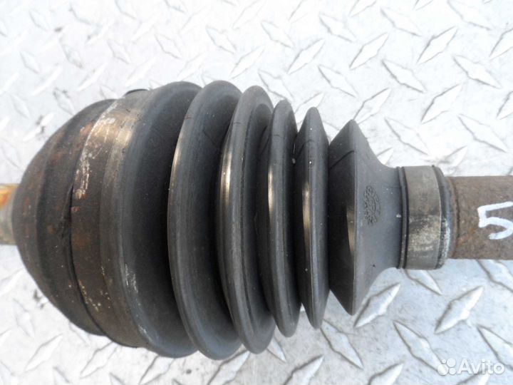 Полуось передняя R Chevrolet Trailblazer GMT360