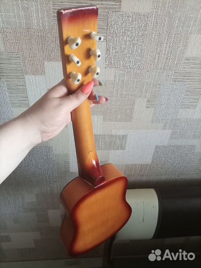 Гитара укулеле