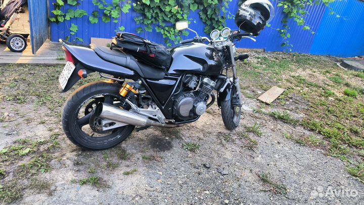 Honda CB400 super four