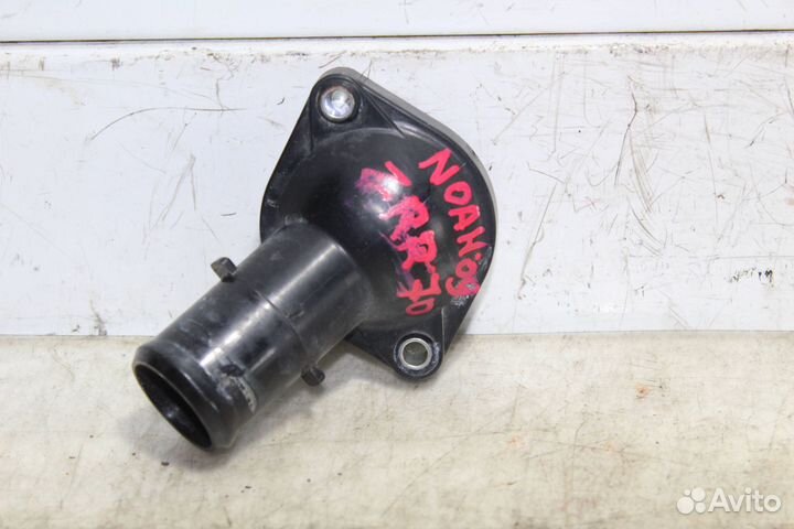 Корпус термостата toyota noah 09* ZRR70 3ZR-FE