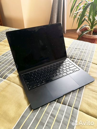 Apple macbook air 2024 M3 14inch 8/256