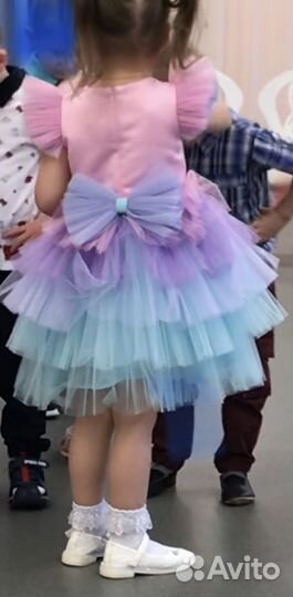 Платье праздничное