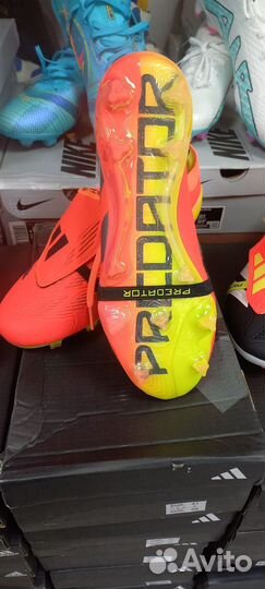 Футбольные бутсы adidas predator
