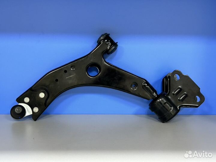 Рычаг передний левый Ford Focus III