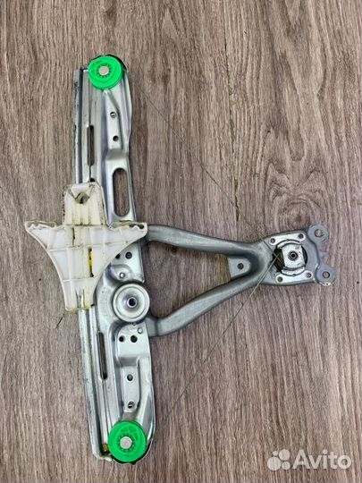 Стеклоподъемник задний правый Opel Vectra C