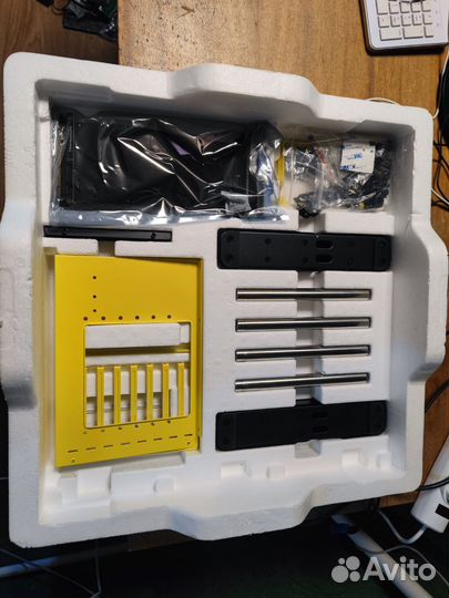 Корпус для пк thermaltake Core P3 Snow Edition