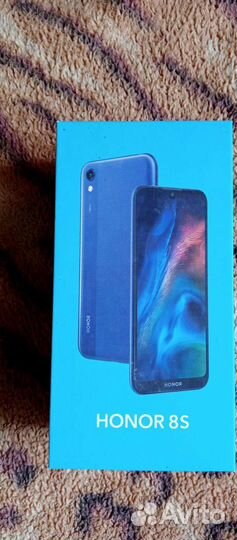 Honor 8s 2/32gb с чëрныйм чехлом