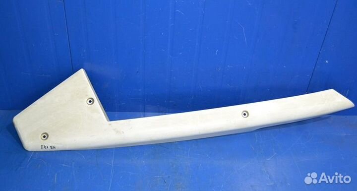 Спойлер кабины боковой, верхний левый mercedes-ben