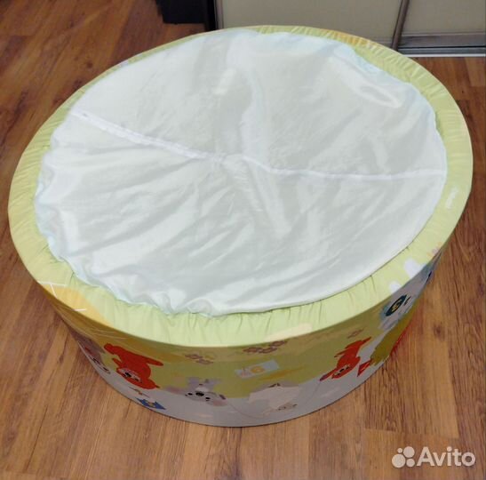 Сухой бассейн Fisher-Price с шариками